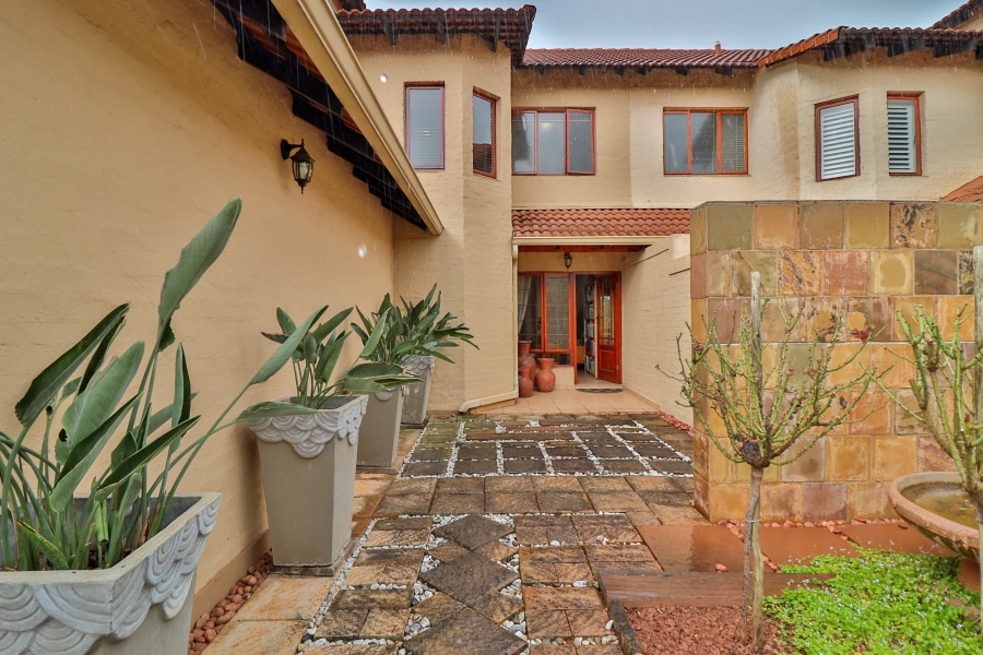 To Let 3 Bedroom Property for Rent in The Coves North West